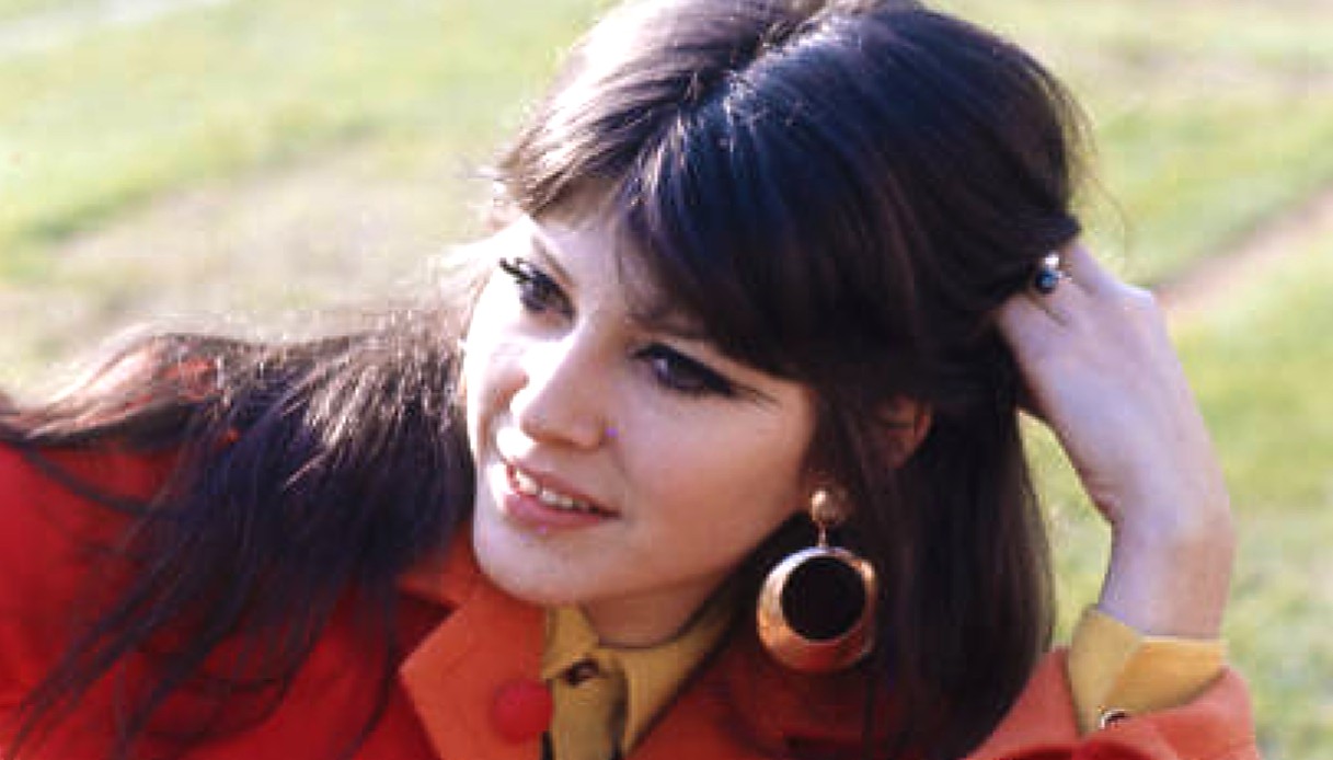 Qui era una ragazzina, oggi ha 81 anni ed è ancora una delle donne più belle della tv