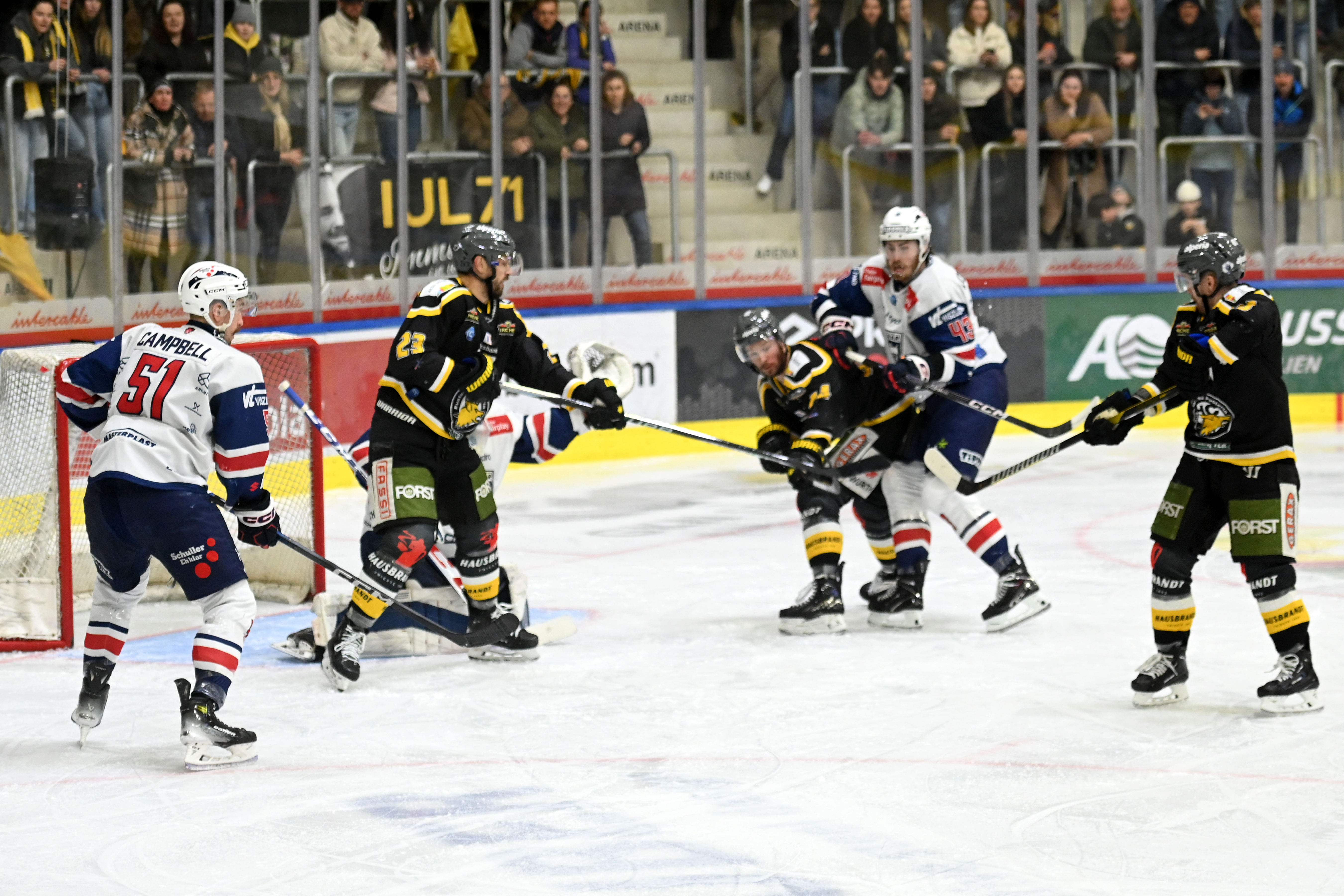 HOCKEY ICE: VAL PUSTERIA BATTE FEHERVAR E PAREGGIA LA SERIE