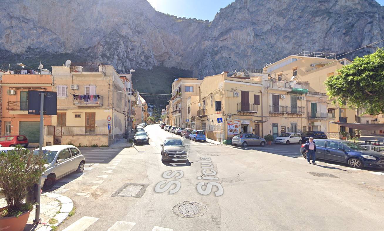 ZTL a Vergine Maria: proteste dei residenti per disagi, esclusioni arbitrarie e mancanza di trasparenza
