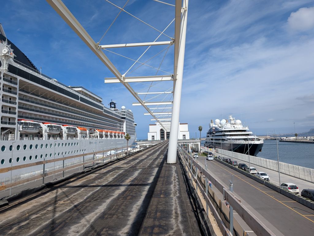 Dal porto alla cittï¿½: il nuovo waterfront di Palermo tra innovazione, sostenibilitï¿½ e paesaggio urbano